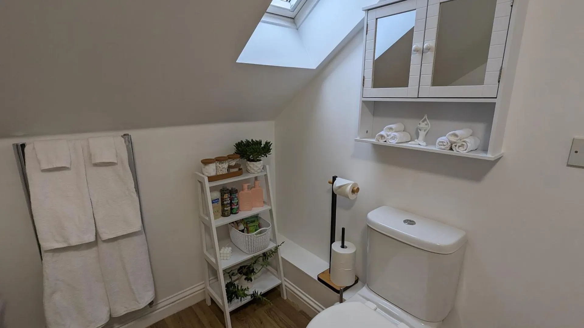 Homestay Stunning Super Kingsize Room - Cheltenham Festival