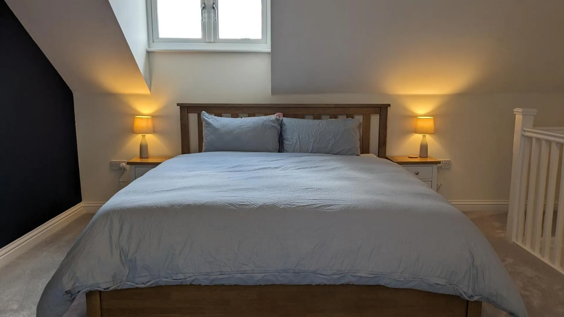 Homestay Stunning Super Kingsize Room - Cheltenham Festival
